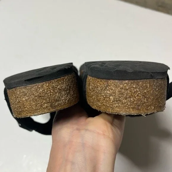 Birkenstock Gizeh Oiled Leather Sandals in Black 40 - Picture 8 of 16